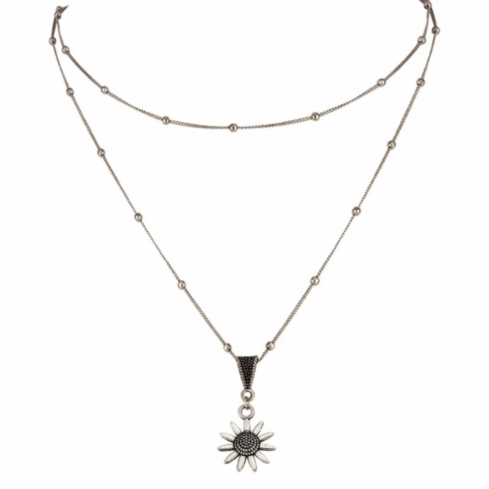 Boho Flower Necklace - Picture 2 of 8